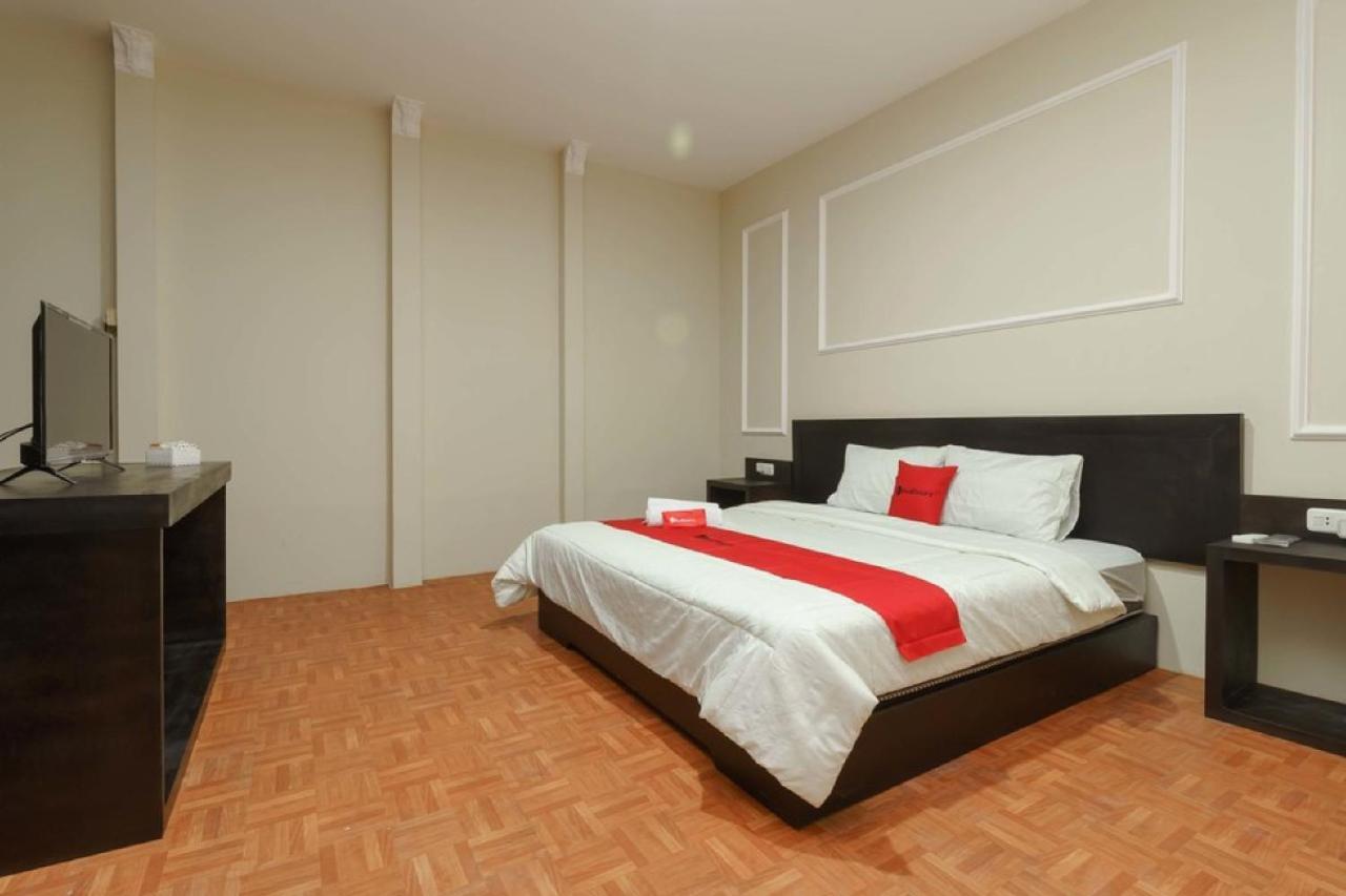 RedDoorz Syariah near Suzuya Mall Banda Aceh 2 Geutieue Dış mekan fotoğraf