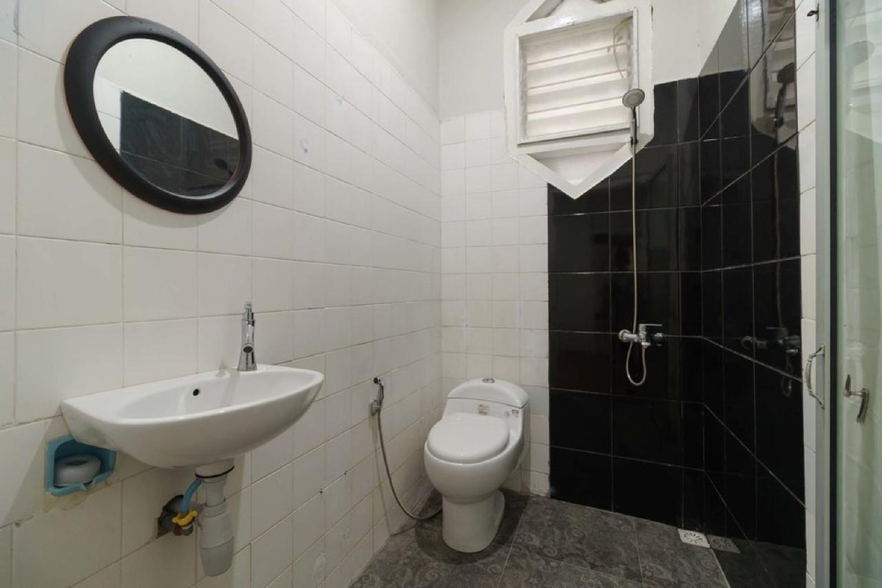 RedDoorz Syariah near Suzuya Mall Banda Aceh 2 Geutieue Dış mekan fotoğraf